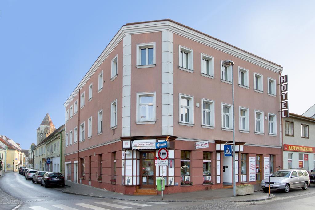Hotel Zur Sonne Корнойбург Экстерьер фото