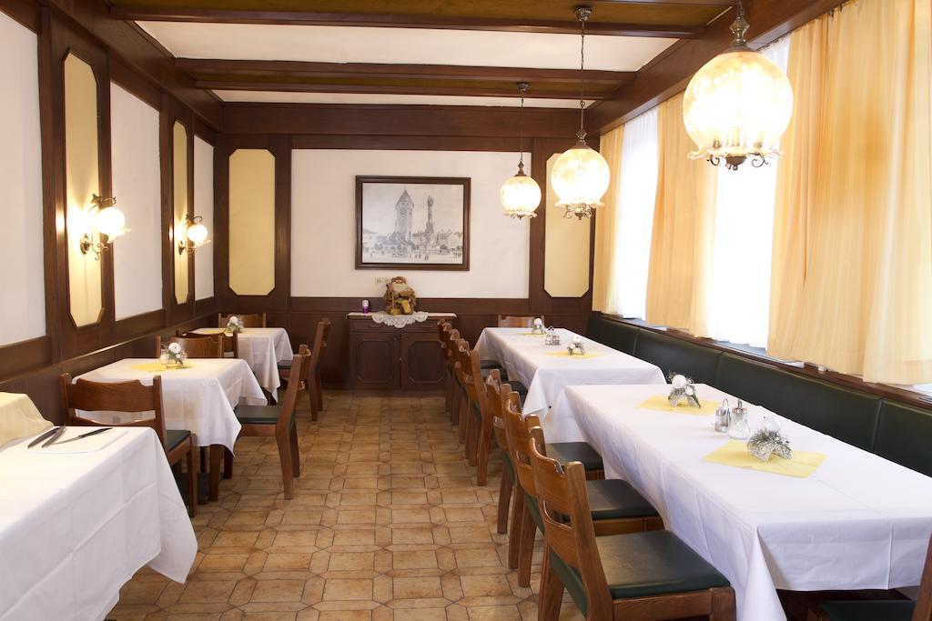 Hotel Zur Sonne Корнойбург Экстерьер фото